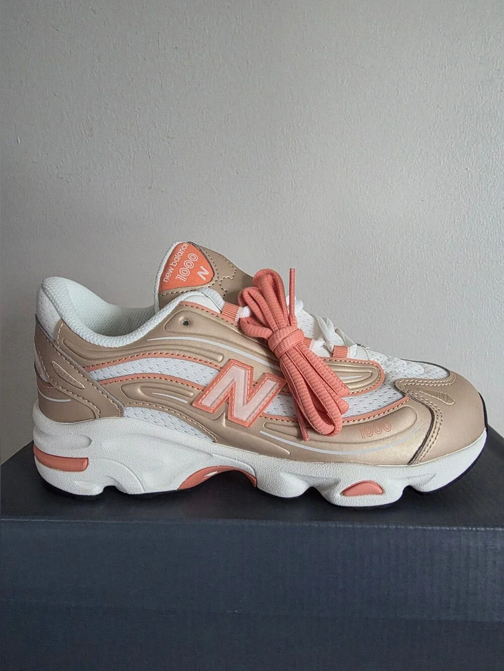 New Balance 1000 Youth Size 5.5 Women’s Size 7